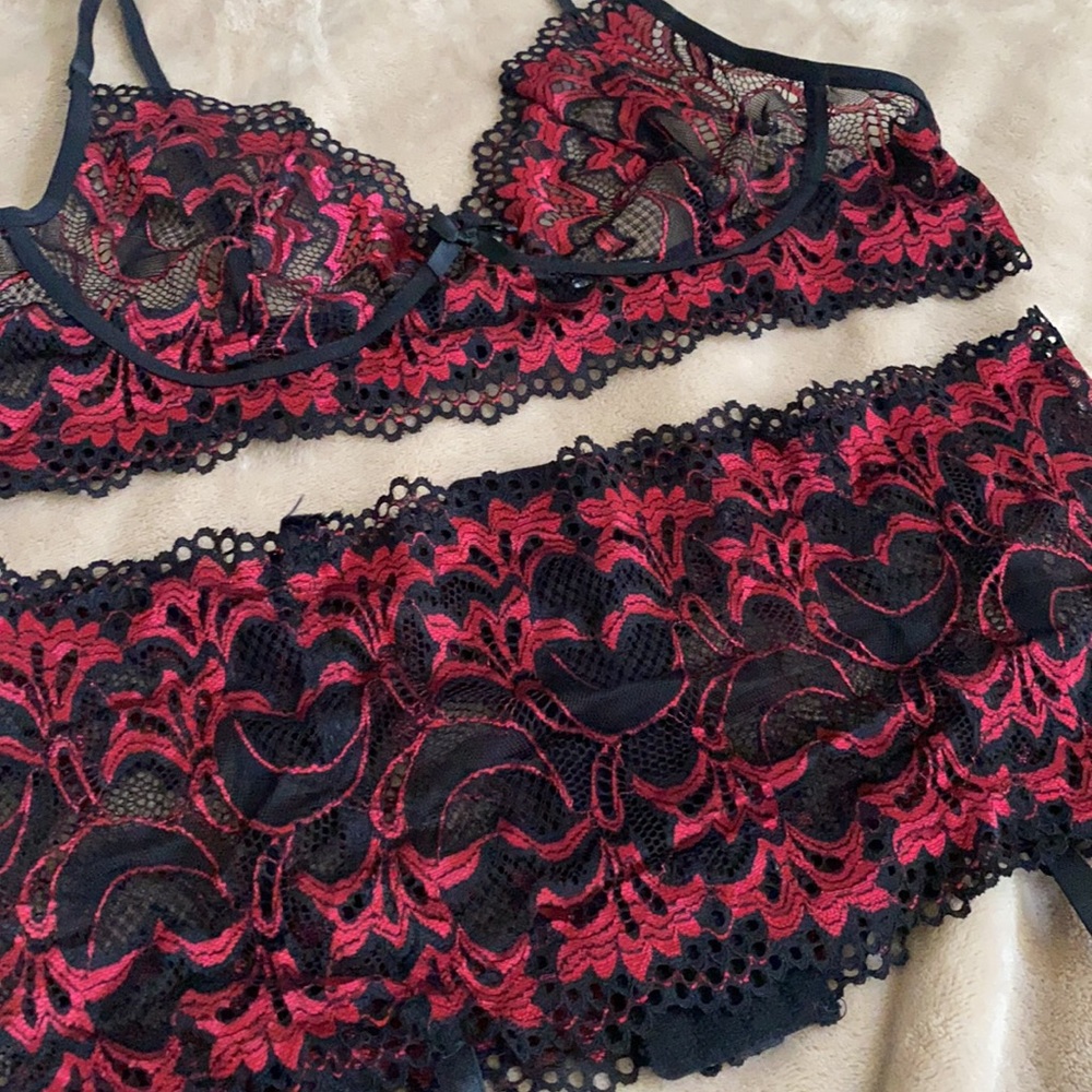 Lingerie Set. - Picture 2 of 8